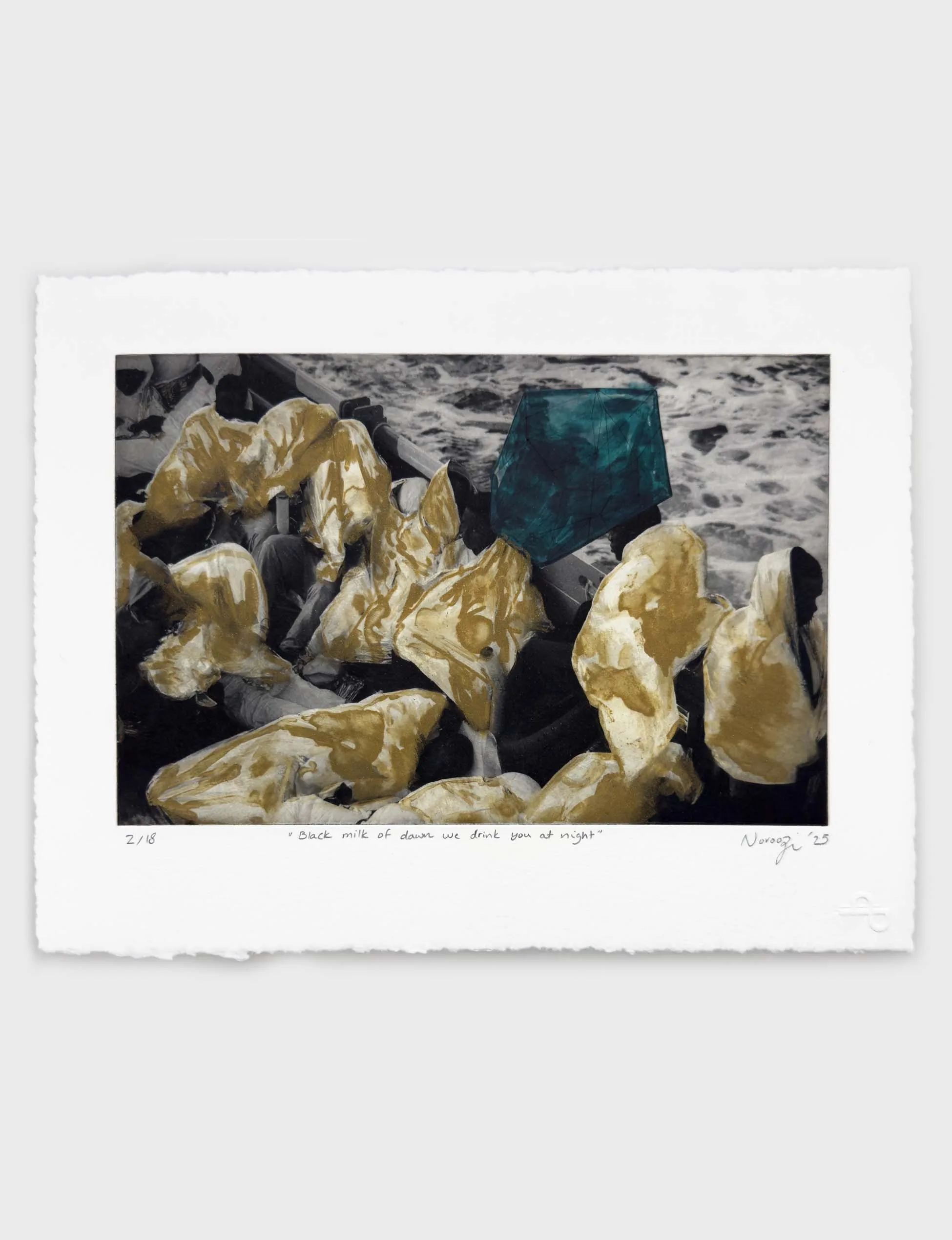 Black milk of dawn we drink you at night, photogravure par Nazanin Noroozi, imprimée sur Torelief WS95HK2